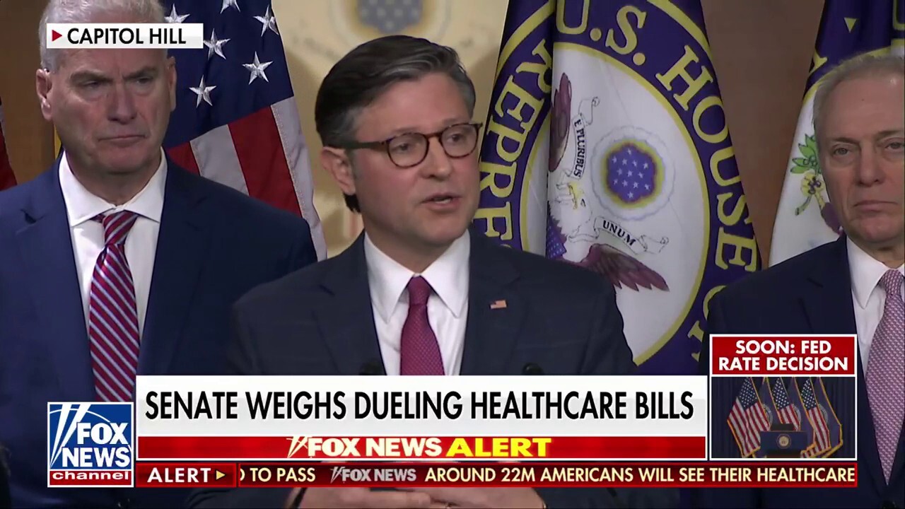 Fox News chief congressional correspondent Chad Pergram reports on the Senate's debate over competing healthcare plans on 'America Reports.'