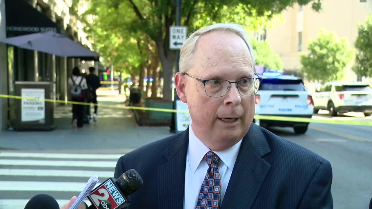 Tennessee federal courthouse security guard killed armed man, police say
