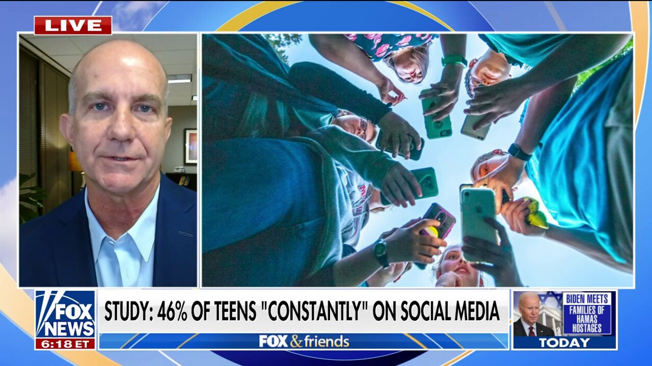 Nearly half of American teens 'constantly' on social media, study says