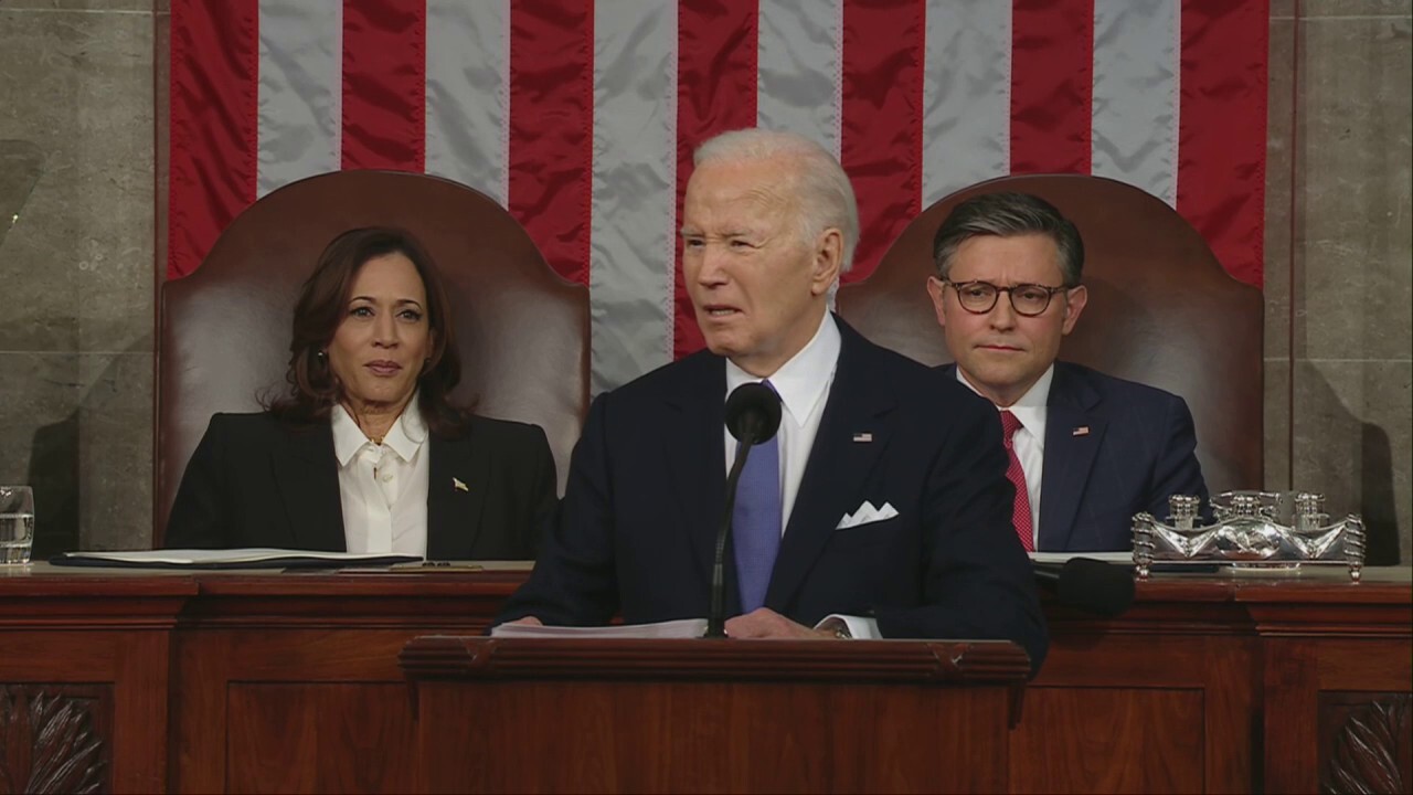 Biden invokes Reagan, urges support for Ukraine at start of SOTU address