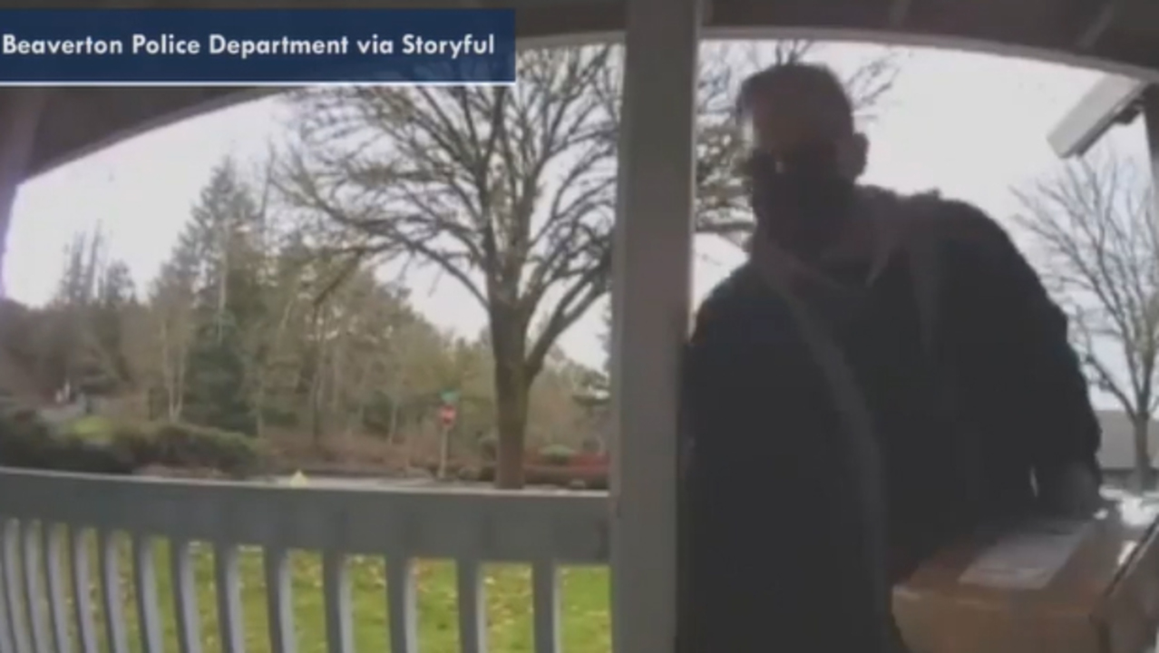 Oregon homeowner’s doorbell camera nabs porch pirate