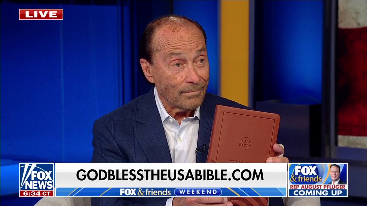 Country music icon Lee Greenwood celebrates National Bible Sunday with release of 'God Bless the USA' Bible