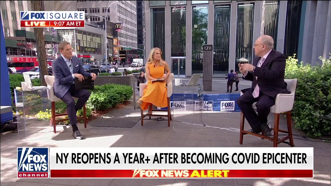 'America's Newsroom' live from FOX Square as NYC reopens