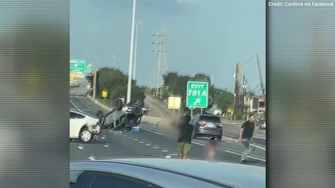 Video shows terrified toddlers in diapers stranded on Texas highway after being ejected during crash