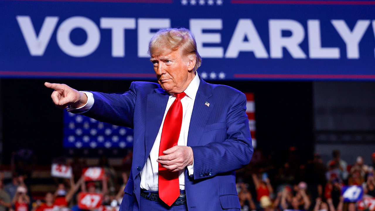 WATCH LIVE: Trump fans line up at Madison Square Garden hours ahead of rally kickoff