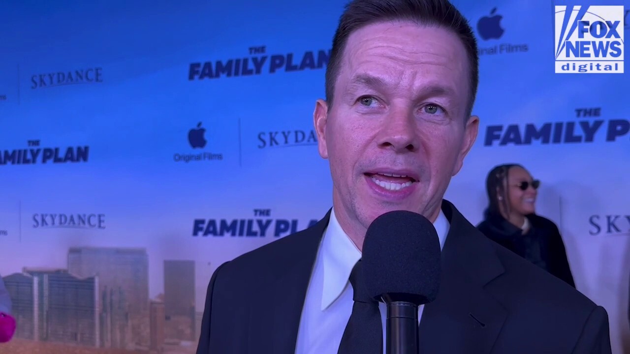 Mark Wahlberg shares his holiday plans