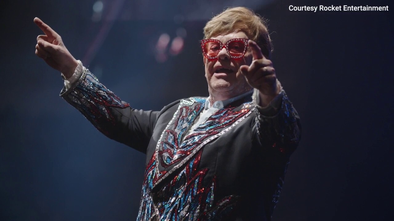 Elton John gives final tour performance to sold out crowd