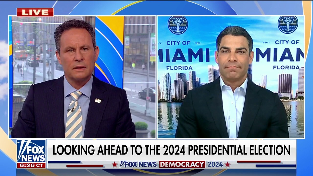 Miami mayor 'close to making a decision' on bid for president