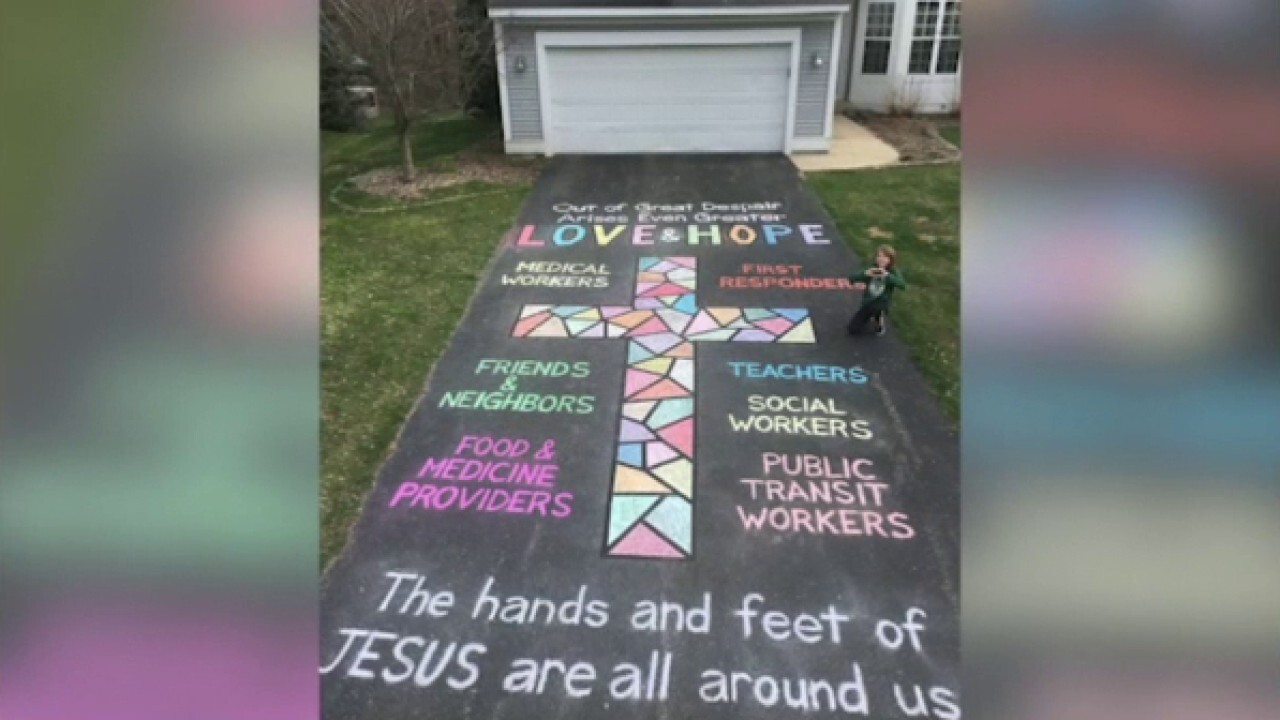 Michigan family spreads hope, love with inspiring driveway chalk art