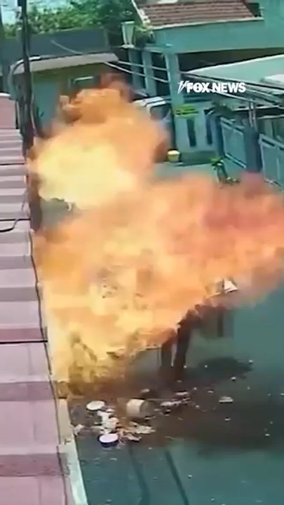 Street vendor ENGULFED IN FIREBALL after gas explosion