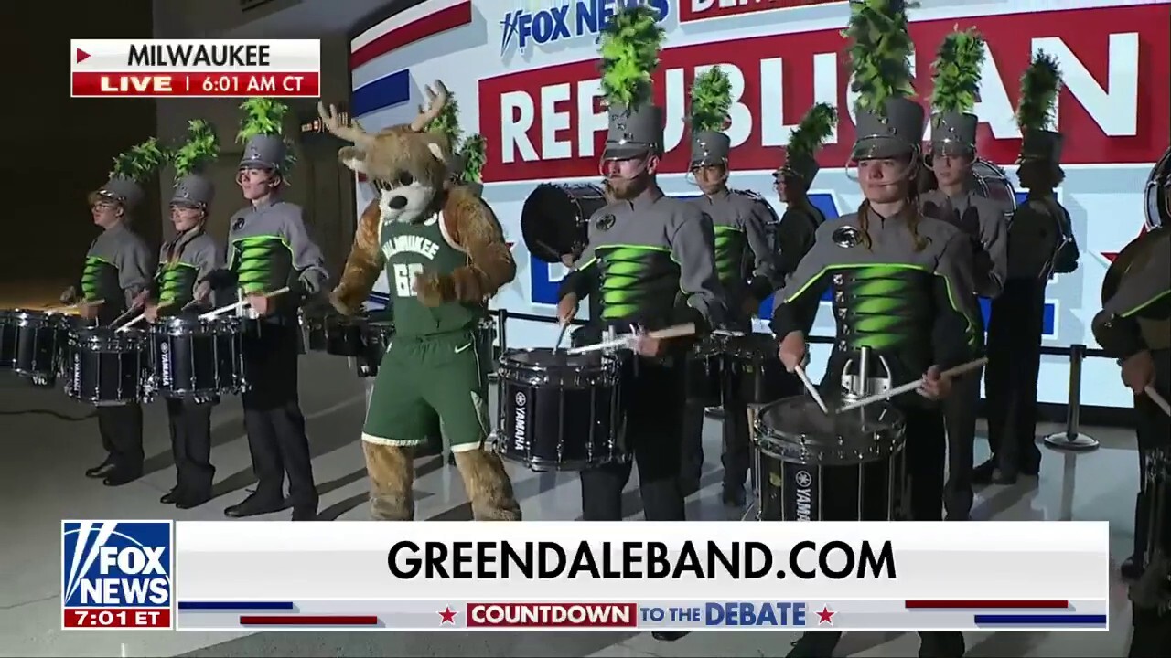 Greendale High School marching band jams out on ‘Fox & Friends’