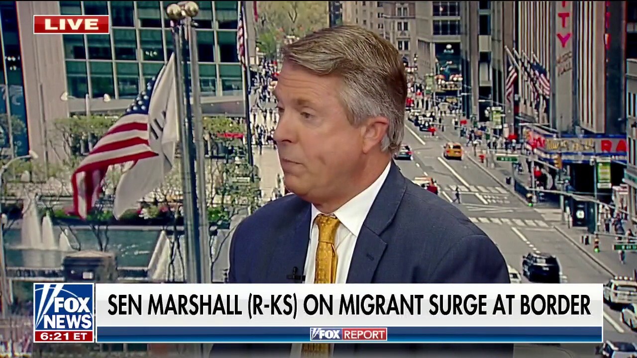 Biden's border crisis will double after he lifts Title 42: Sen. Marshall