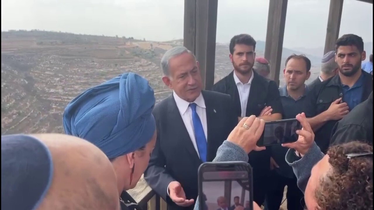 Benjamin Netanyahu campaigning in Israel