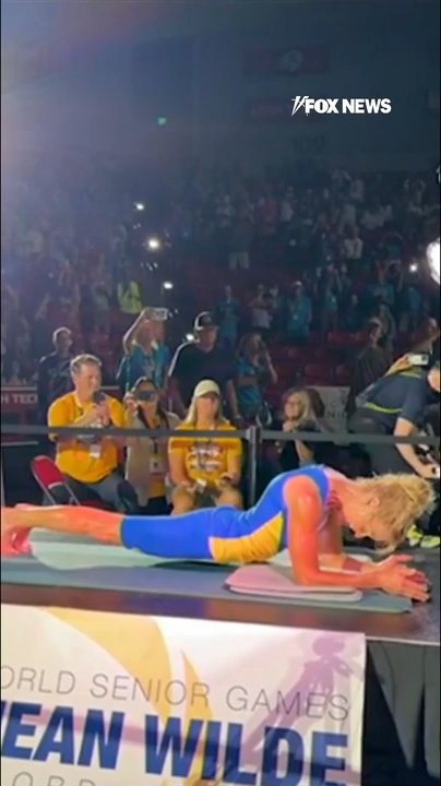 61-year-old woman SHATTERS HOURS-LONG plank world record