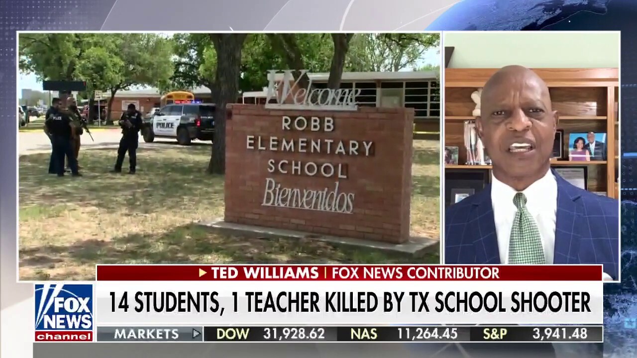 Texas school shooting shows 'something is going wrong in this country': Ex-homicide detective