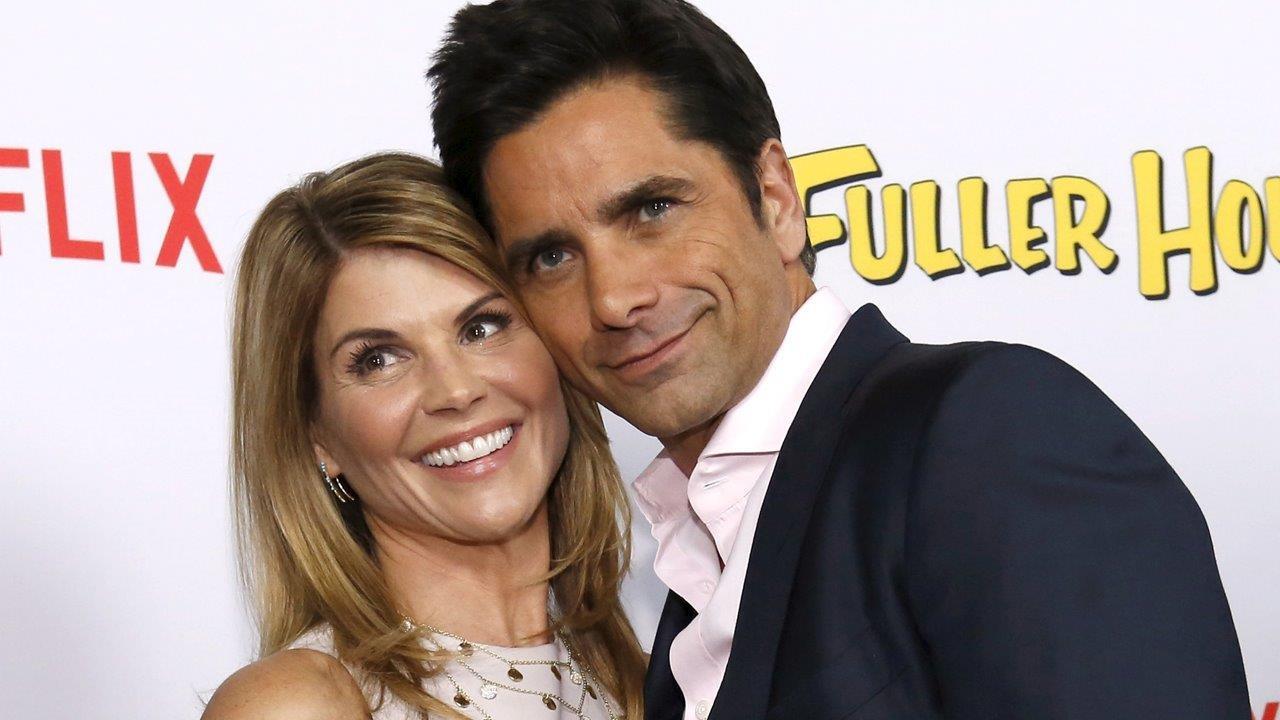'Fuller House' star dishes on Stamos, charity work