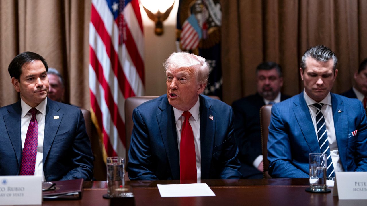 WATCH LIVE: Trump holds Cabinet meeting at the White House – THIS IS ...