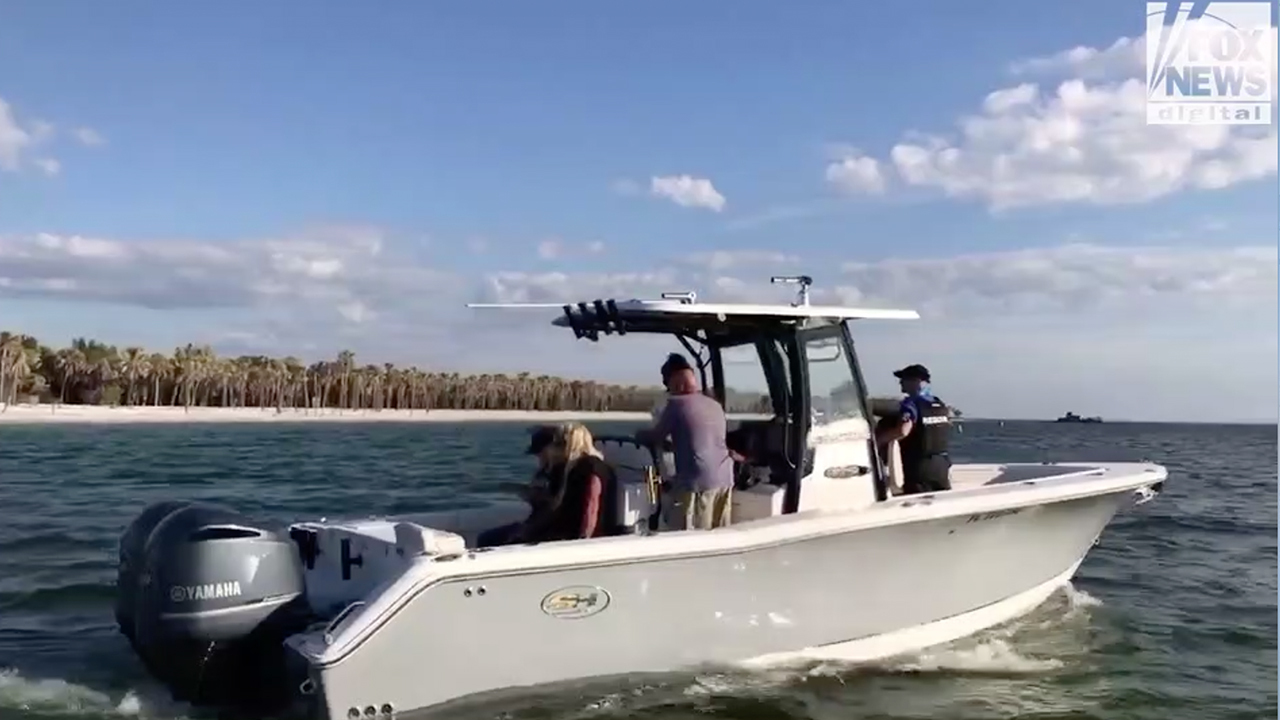 Fox News Digital crew follows Dog the Bounty Hunter sniffing out Brian Laundrie traces off the coast of Florida