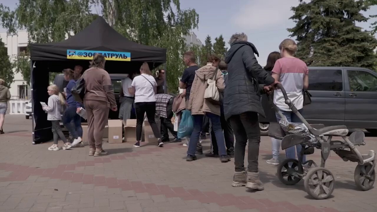 Footage from Borodyanka, Ukraine shows residents in line for food after Russian attacks on the town 
