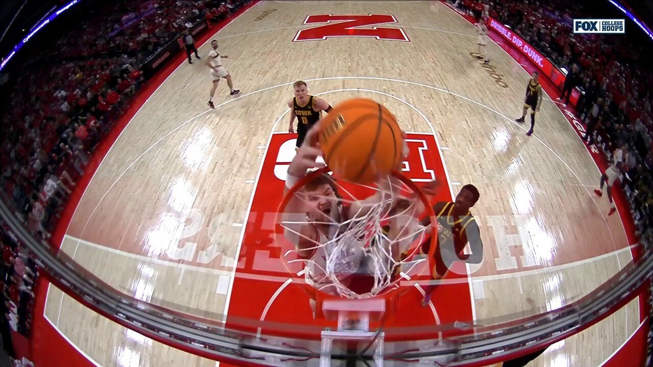 Nebraska's Andrew Morgan slams putback dunk to trim shortage  against Iowa