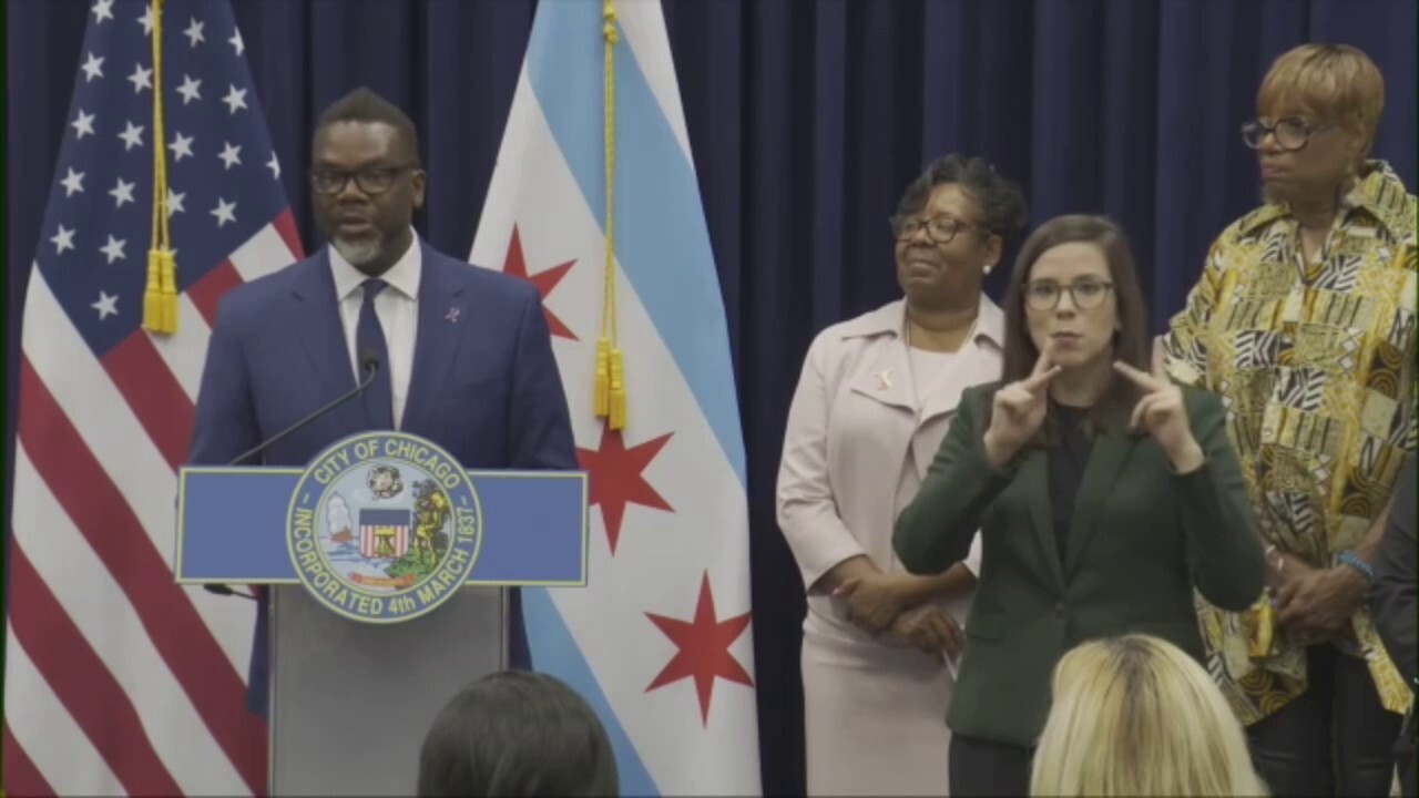 Chicago mayor scolds reporter who asks about border crisis: 'You have not had a mayor like me'