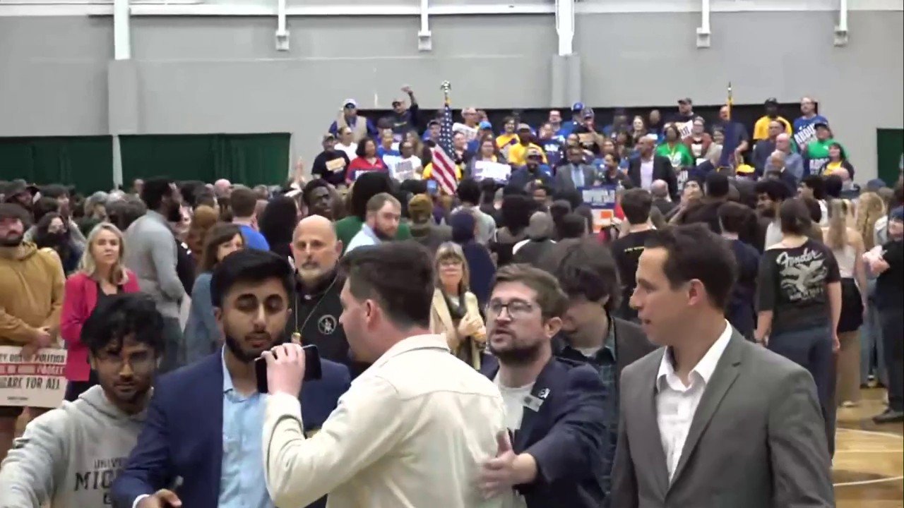 Protester interrupts El-Sayed’s Wayne State speech