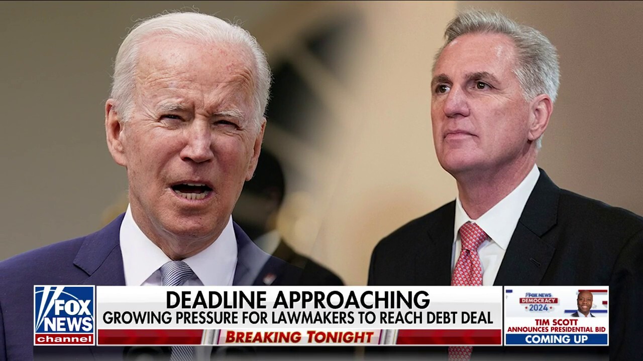 Biden, McCarthy discuss looming debt default deadline