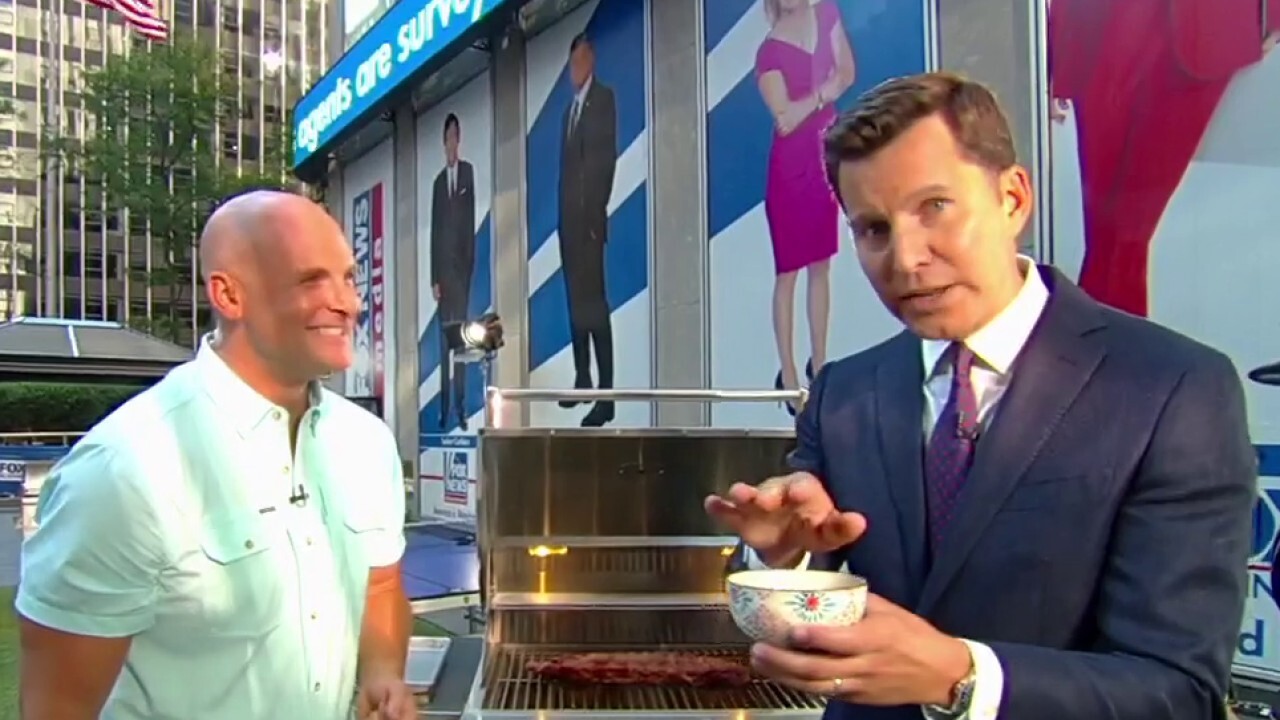 Rachel, Pete and Will compete in the 'Fox & Friends Weekend' grill-off