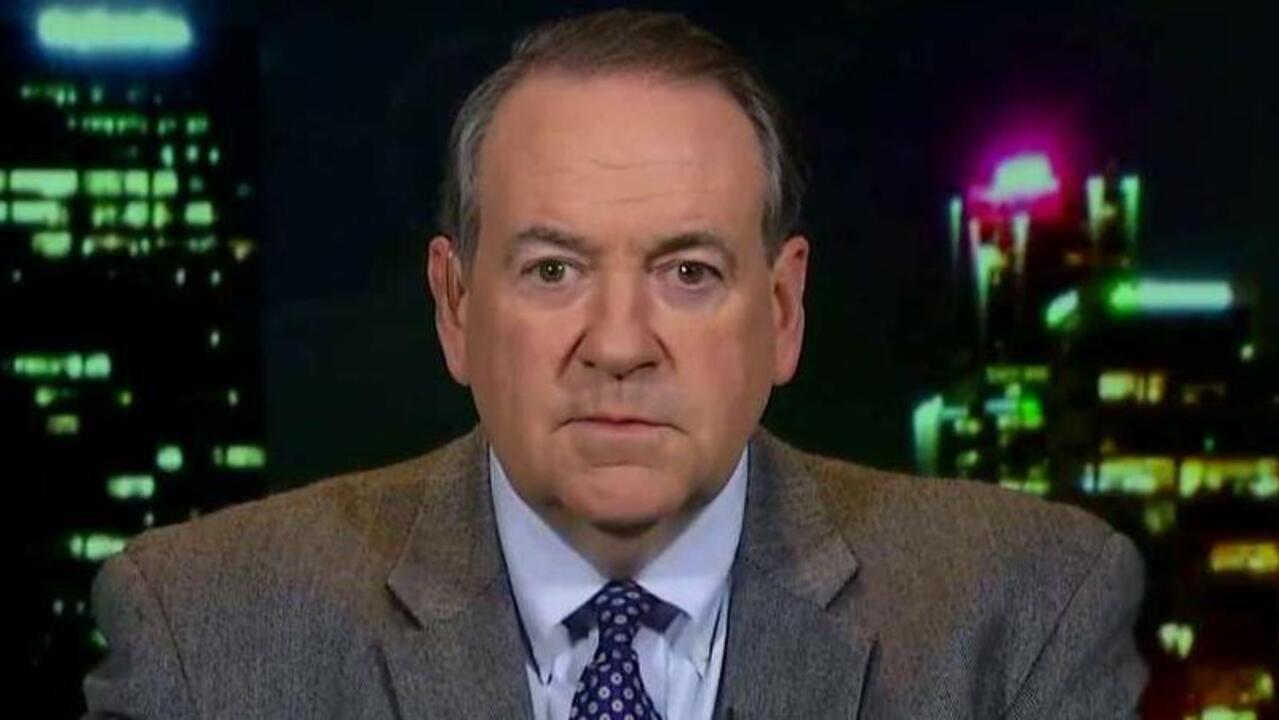 Huckabee: Spying on Congress members an impeachable offense