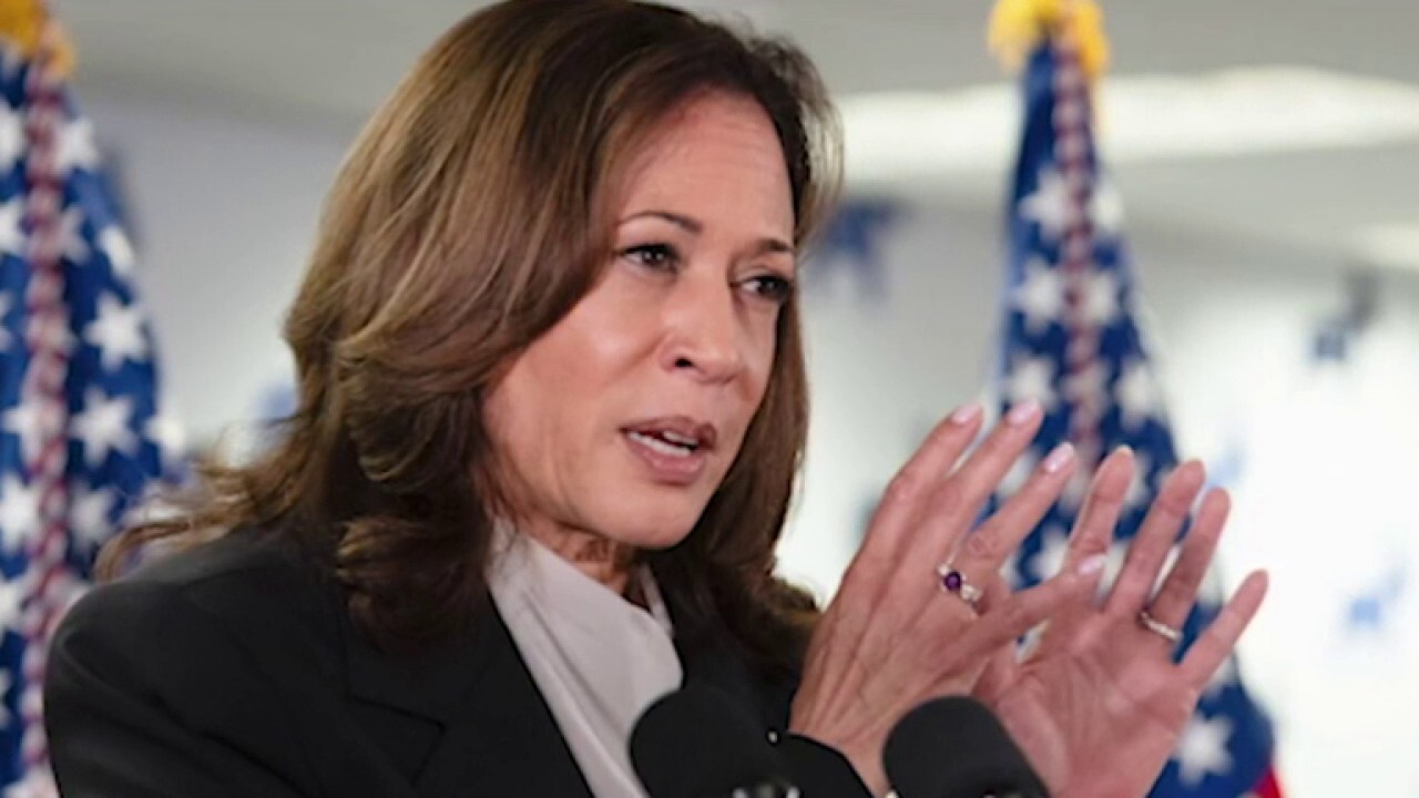  Kamala Harris reportedly tries to distance herself from the Biden economy