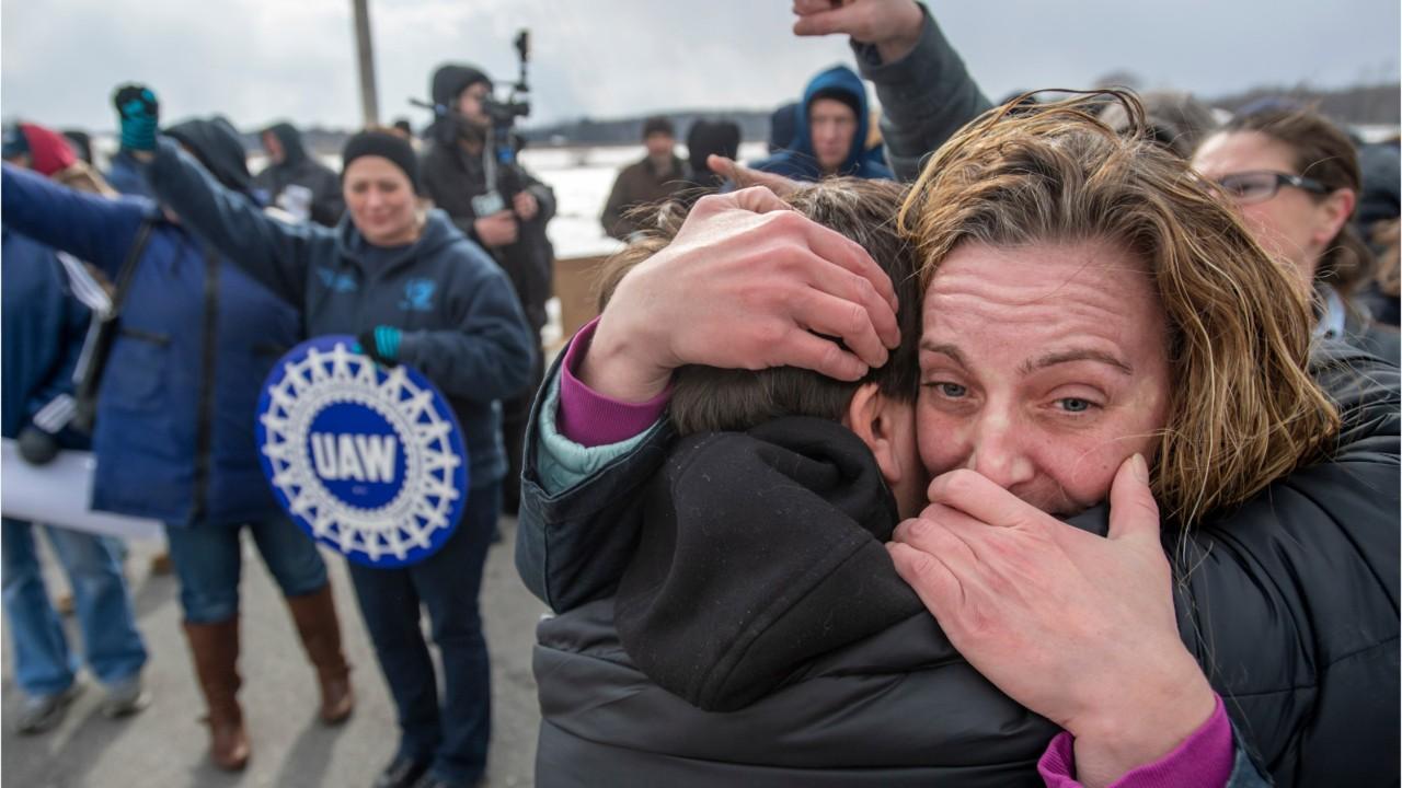 Workers rally outside shuddered Lordstown GM plant in emotional last day on job