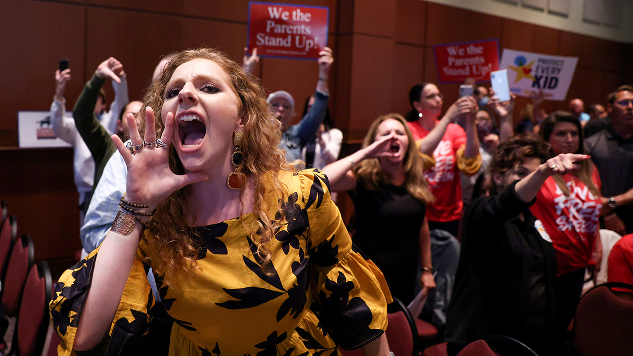 Democrats doing everything in their power to push suburban women toward GOP: Marc Thiessen