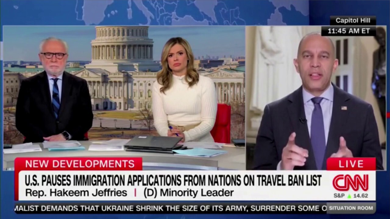 Democratic Rep. Hakeem Jeffries acknowledges President Trump finally secured border and deserves credit