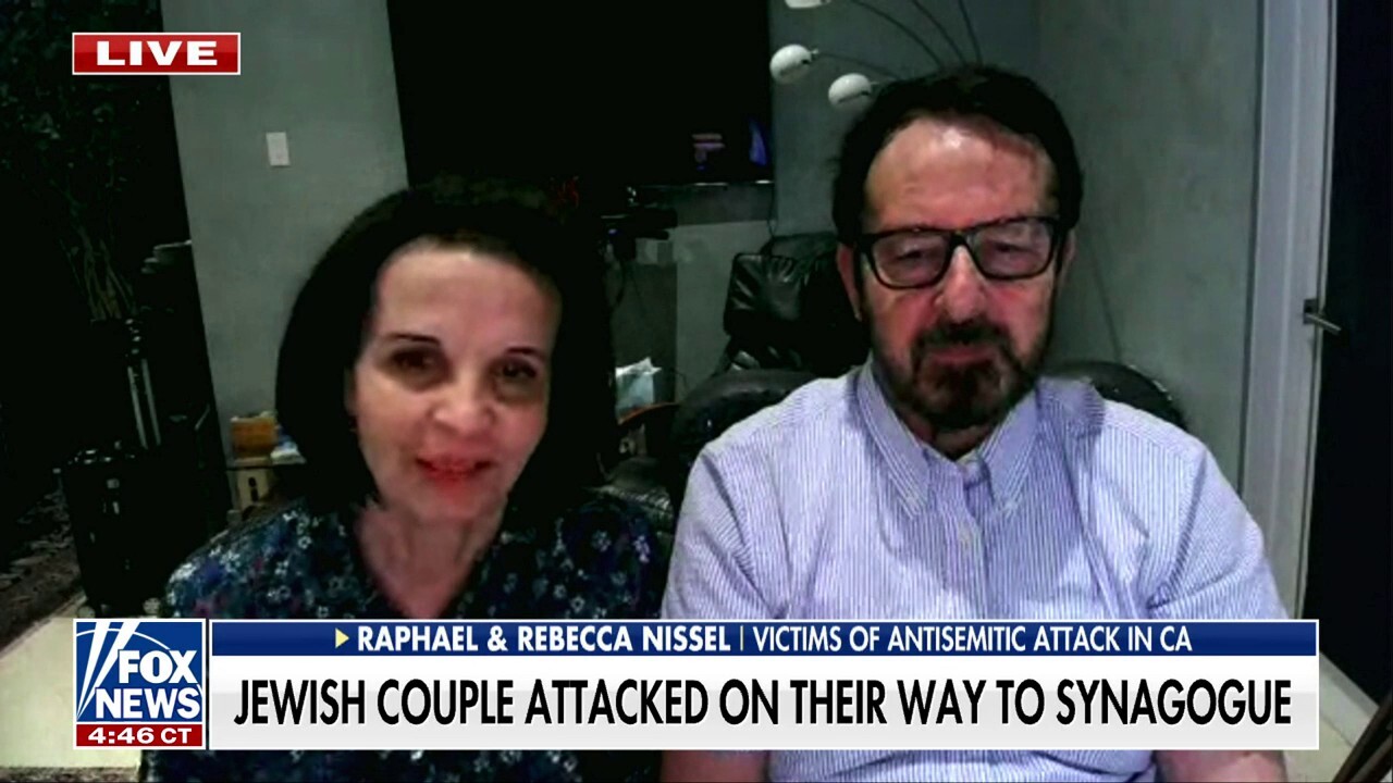 Двойка евреи, станала мишена на кървава атака в Бевърли Хилс, казва, че антисемитизмът е достигнал ниво, което те `никога` не са виждали