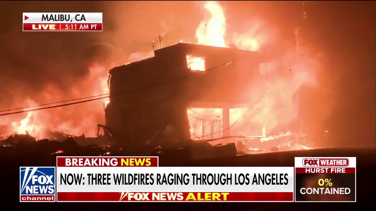 Oceanfront LA homes engulfed in flames as strong winds fuel fires