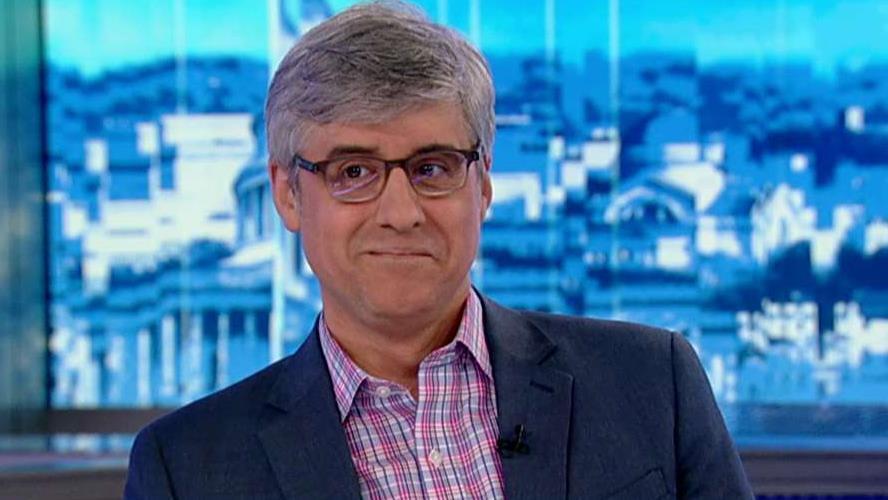 Mo Rocca's new book details lives of famous and notable people