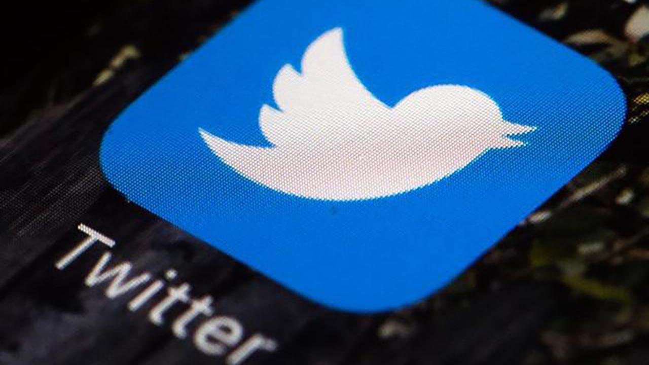 Is Twitter making you dumber? A new study suggests yes