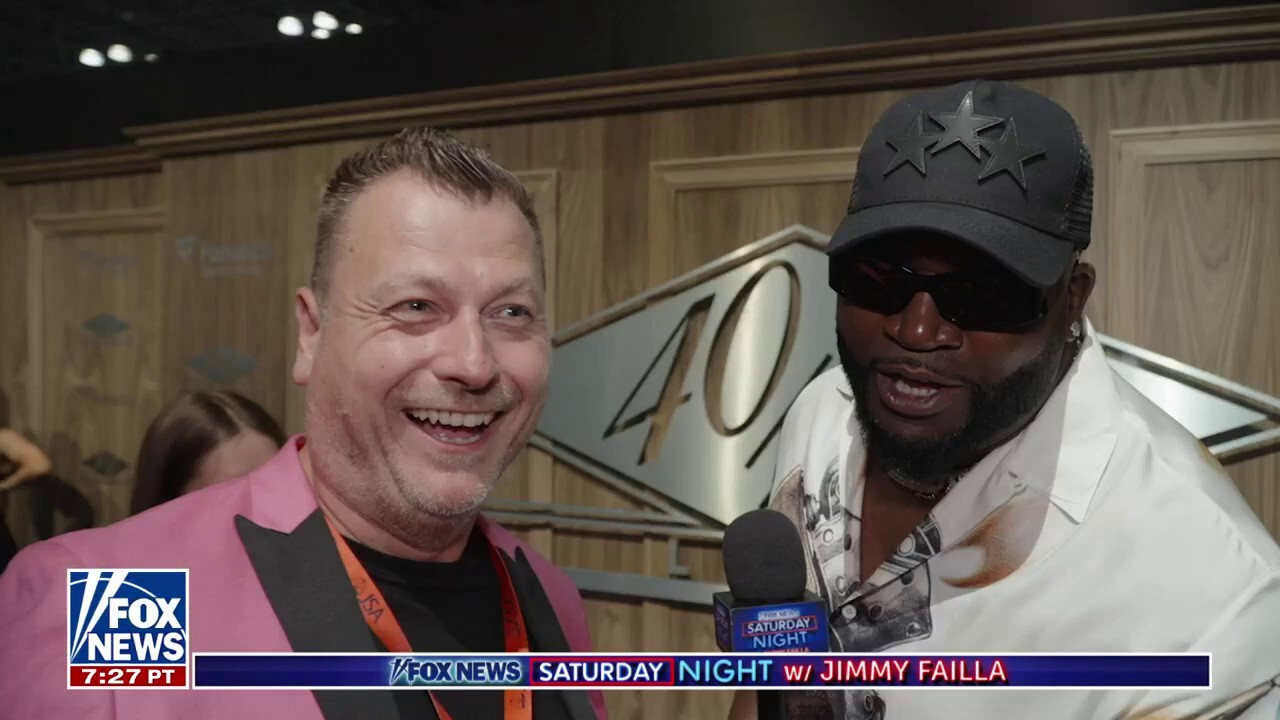 Big Papi to Jimmy Failla: 'Real men wear pink!'