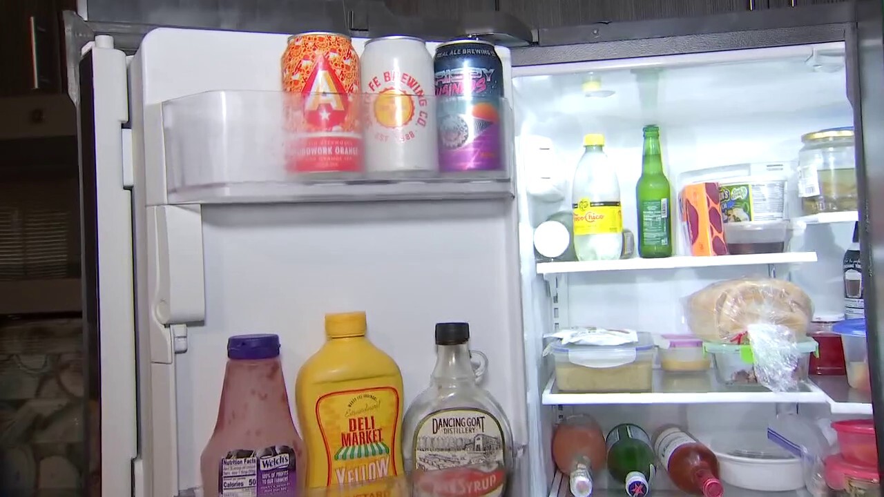 Man walks inside Texas home while homeowner is inside, steals from kitchen fridge