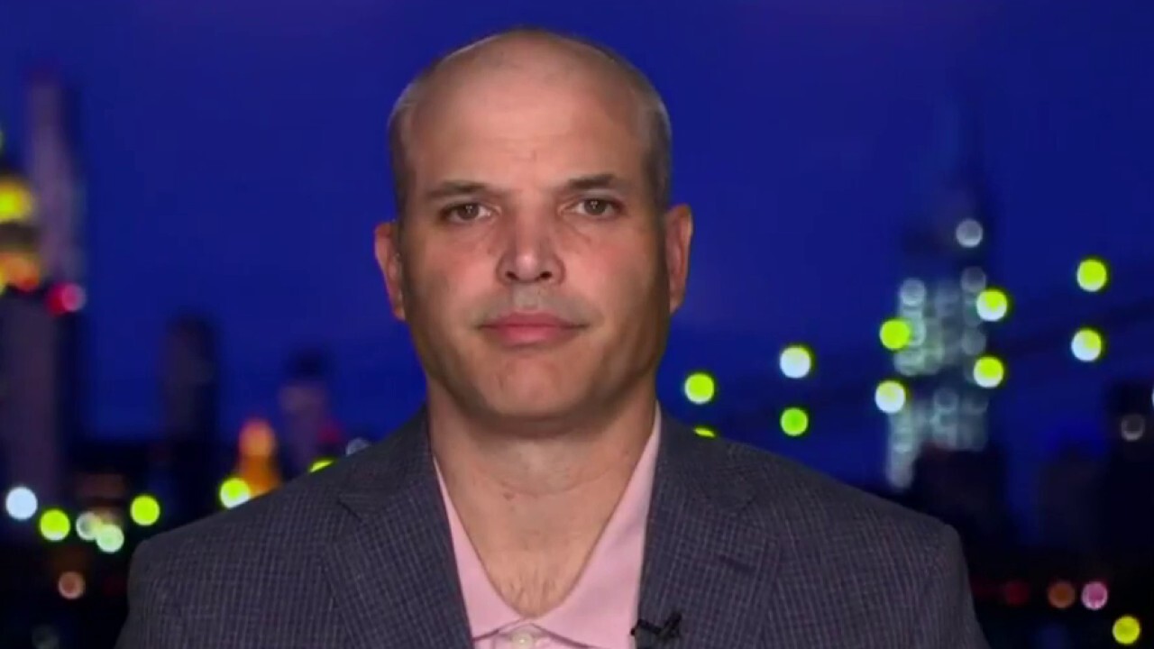 Matt Taibbi: Press fails to cover certain stories