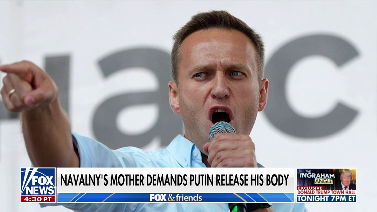 Майката на Алексей Навални настоява Путин да предаде тялото на сина му, „за да мога да го погреба човешки“