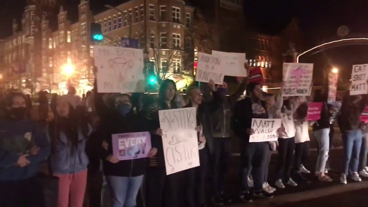 Protesters block street outside of conservative commentator’s speech in near Saint Louis University
