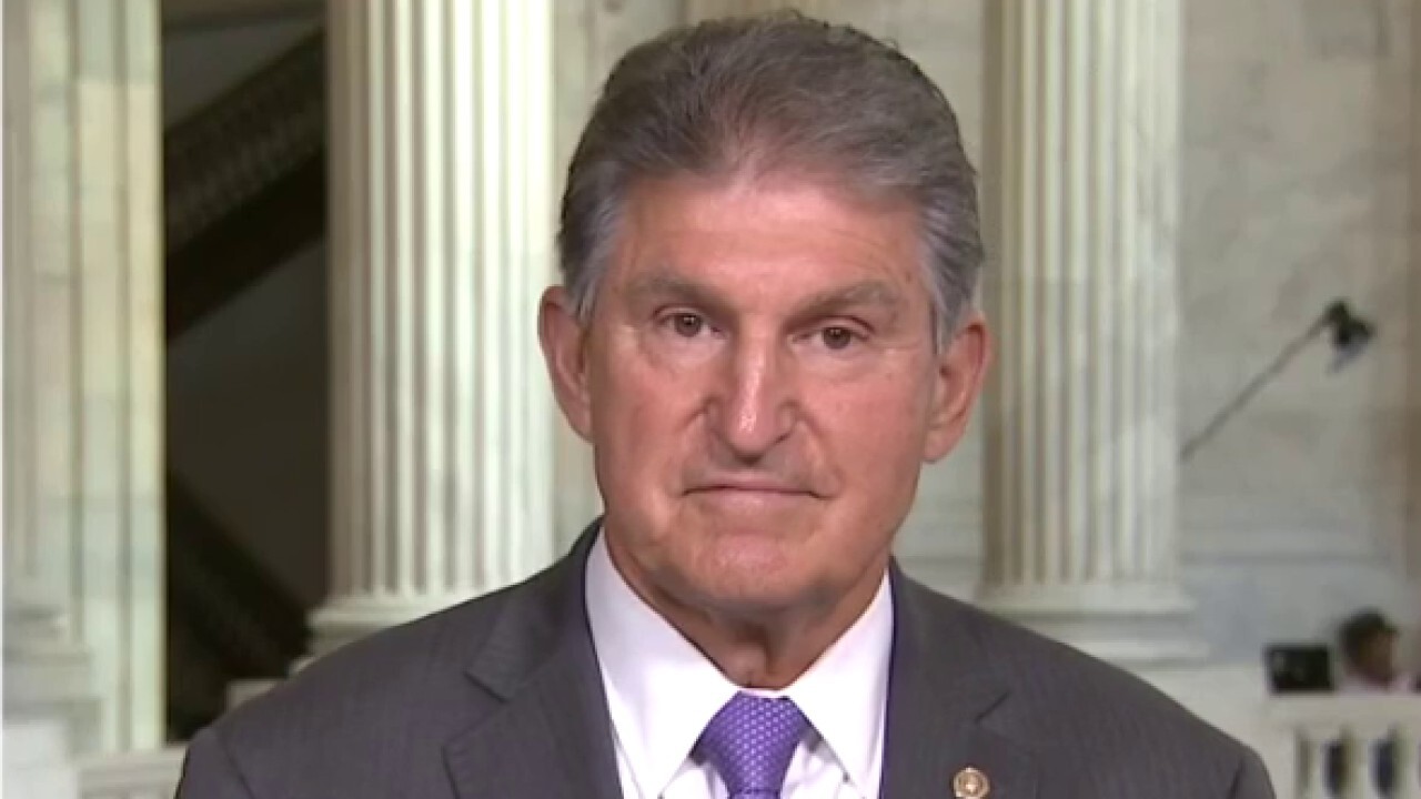 Sen. Joe Manchin on calls for national mandatory mask order, White House response to COVID crisis