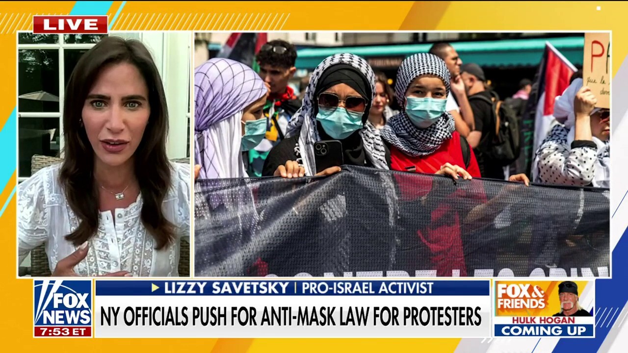 Анти-израелски агитатори се критикуват, че се „крият зад омразата си“, докато Ню Йорк обмисля забрана за носене на маски