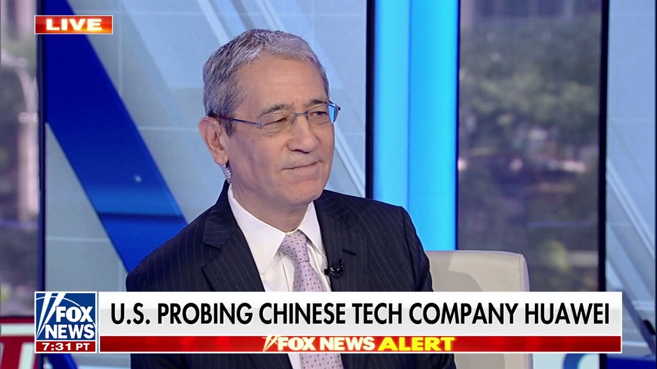 China banning iPhones is a ‘concerted Communist Party campaign’ against Apple: Gordon Chang