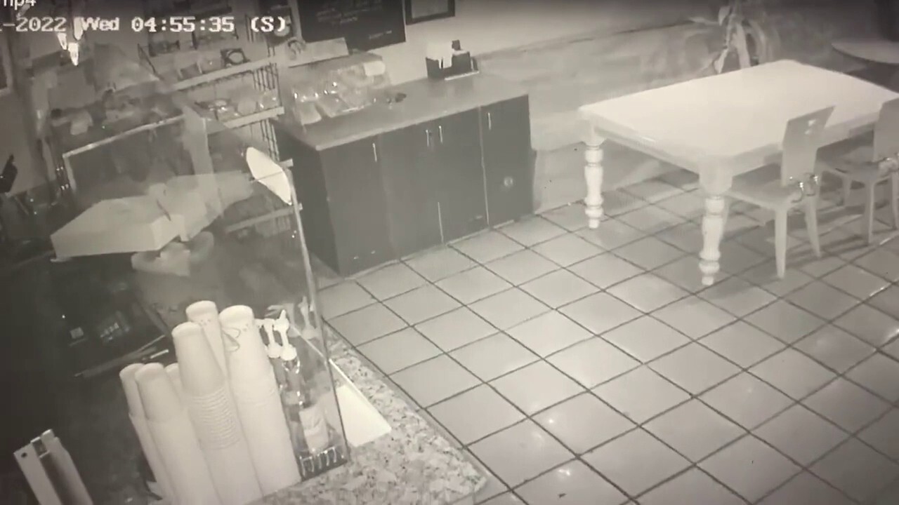 Thieves ransack California laundromat, owner calls for more police