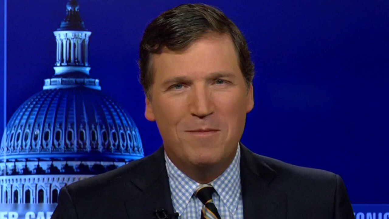 Tucker Carlson: Fossil fuels are the only thing that make the US a rich country