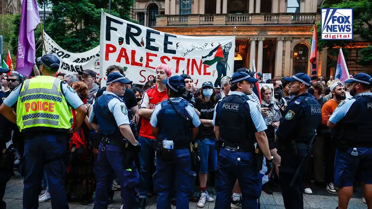 Holocaust educator urges UK to ‘stop talking and start acting’ on antisemitism