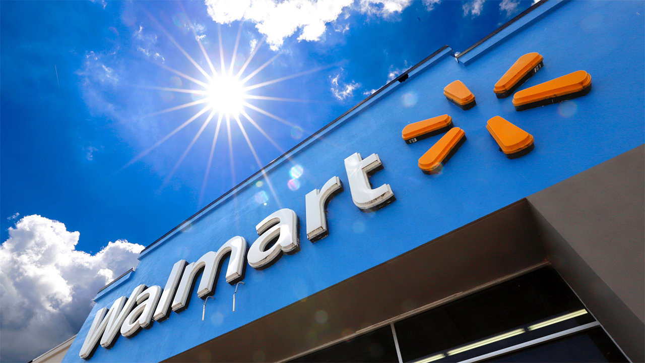 Walmart in talks to bring 5G to health centers