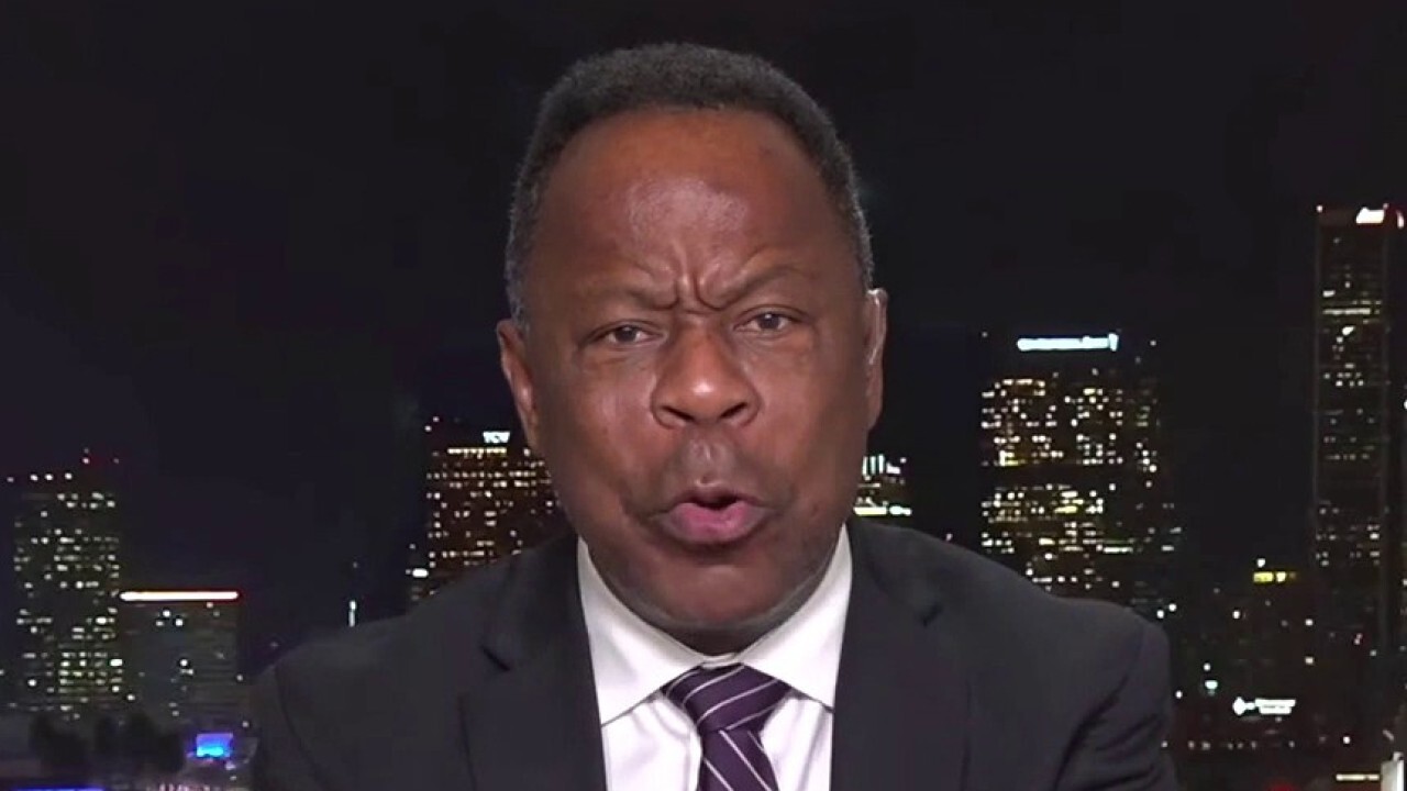 Leo Terrell on Chauvin trial: Democrats are ‘embarrassing’ themselves by always playing the race card